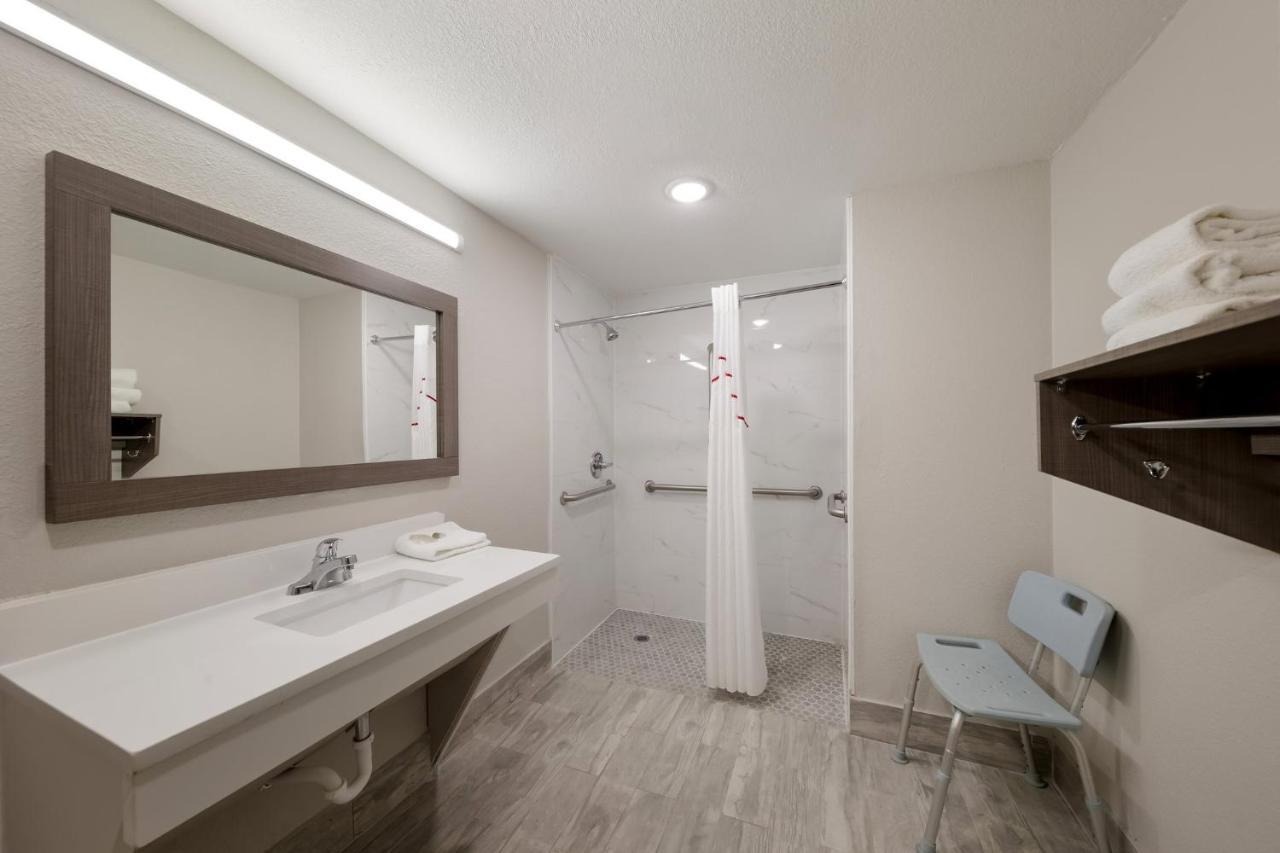 Red Roof Inn & Conference Center МакКини Екстериор снимка