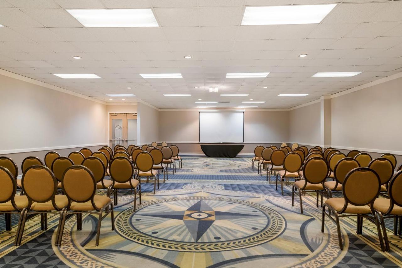 Red Roof Inn & Conference Center МакКини Екстериор снимка